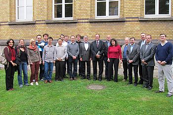Gruppenbild aller Teilnehmer des Workshops, der im Institut für Numerische und Angewandte Mathematik der Universität Göttingen stattfand.